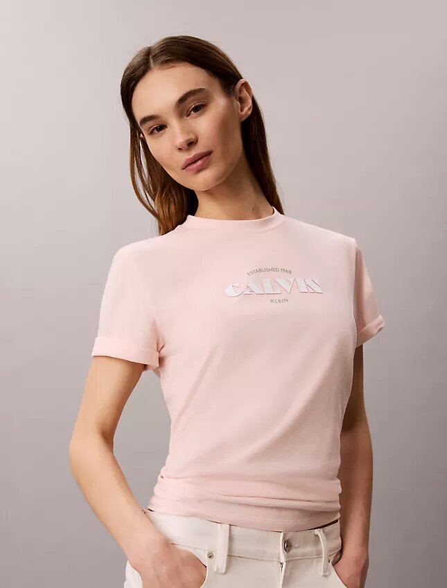 Bold Logo Graphic Classic T-Shirt Bold Logo Graphic Classic T-Shirt