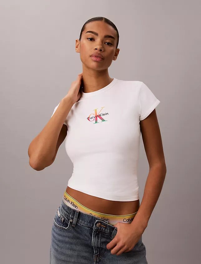 Pride Monologo Baby Tee Pride Monologo Baby Tee
