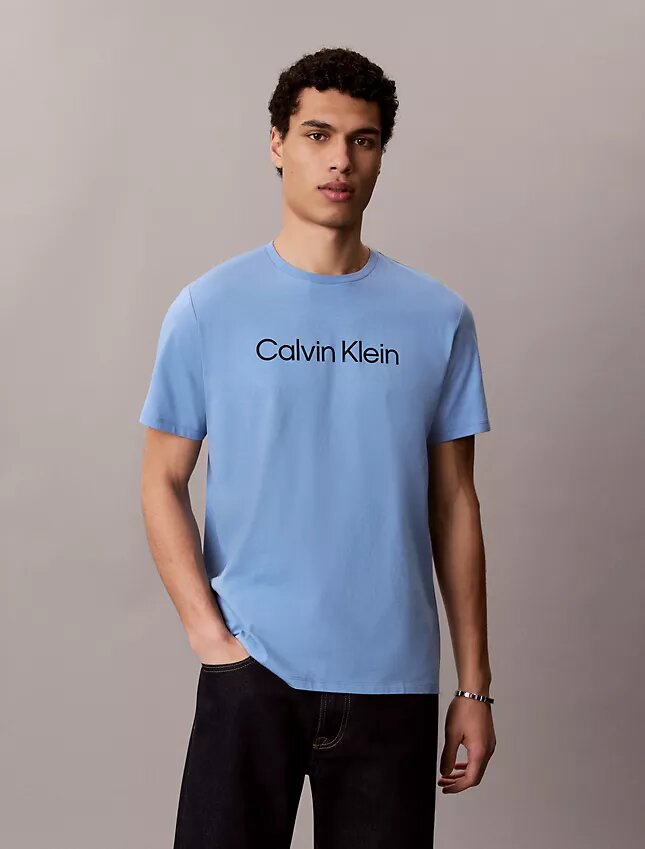 Standard Logo Graphic Classic T-Shirt Standard Logo Graphic Classic T-Shirt